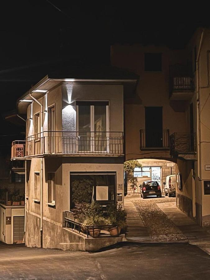 Bnbook La Casa di Orazio&Carla Ranco Esterno foto